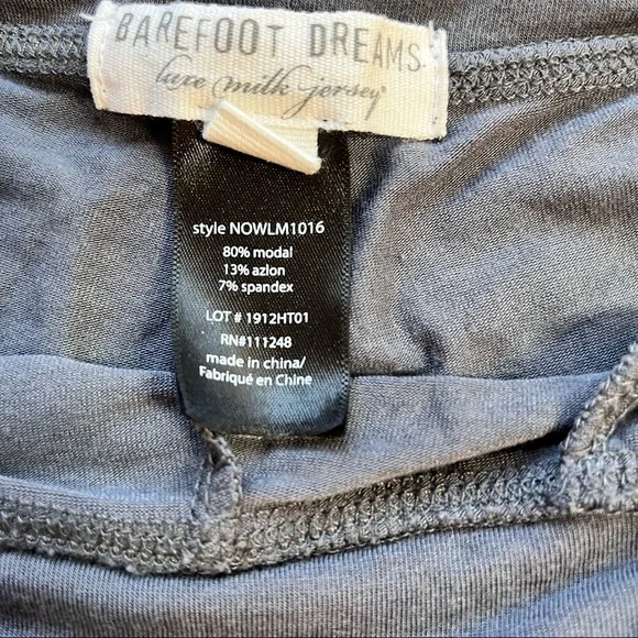 Barefoot Dreams Luxe Milk Jersey Namaste Lounge Pajama Set Size Small Carbon - Picture 8 of 13